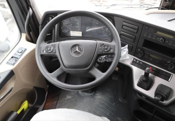 Mercedes Actros Mercedes Heavy Truck  4X2 Tractor driving safety