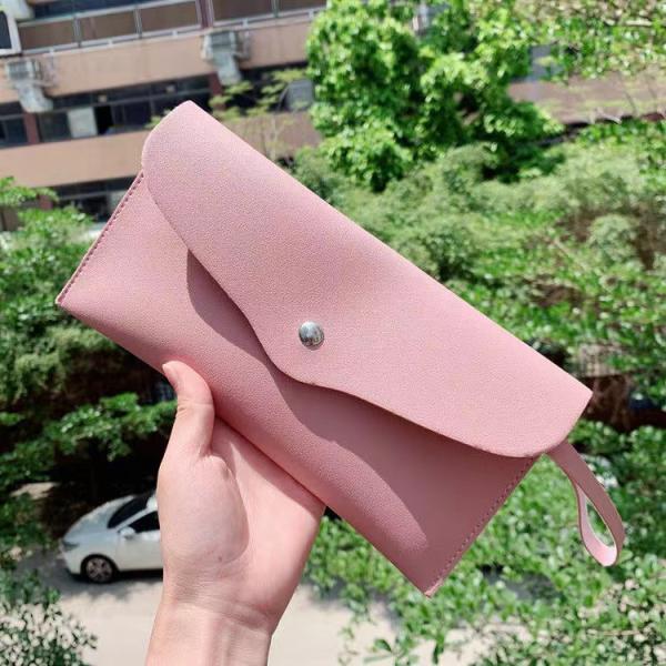 Soft Powder Blush Eyeshadow Brush Beauty Kit with 7-Piece Nude Pink Makeup Brush Set