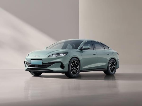 Fuel Label 92 Top EV Cars with WLTC of 60km and 4 Door 5 Seats Sedan Body Structure