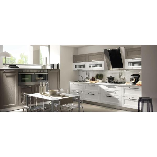 Italian Kitchen Furniture Design Featuring Solid Wooden Cabinet and Blum Hardware