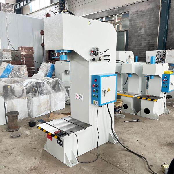 Home Applications Y41-30T CNC Precision Small Vertical Hydraulic Press with 4kW Power