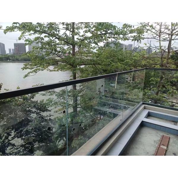 Outdoor Deck Frameless Glass Railing with 36'' 42'' 48'' Glass Height and More than 5 Years Warranty