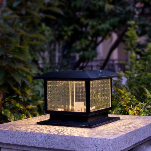 Outdoor Modern Solar LED Pillar Lamp for Courtyard Park Lighting Input Voltage V 3.7V