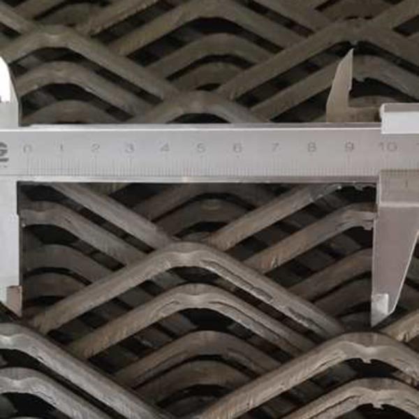 Stainless Steel Wire Mesh Expanded Metal Sheet 0.5m-2m Width Corrosion Proof