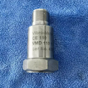 CE110 110-100-CT-VO Acceleration Sensor CE 110 General Purpose Sensor Output 100