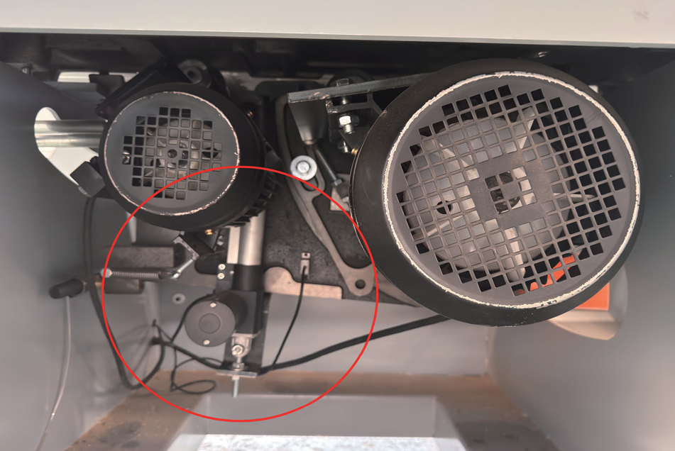 Sierra de mesa deslizante con elevación eléctrica de 3200 mm, máquina de corte, 380V / 220V con pantalla digital
