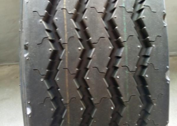 8.25R20 Long Mileage Travel Coach Tires Excellent Grip Performance Black Color