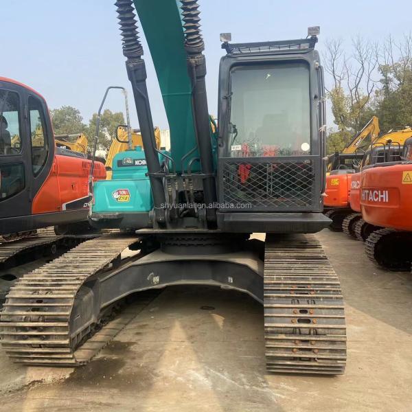 Kobelco SK200 SK210 Excavatrice à rampe avec une capacité de seau de 0,8 m3 et une puissance de 114 kW