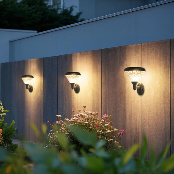 6-10W Contemporary Solar Garden Light For Outdoor Lighting 2835 LEDs 3000K