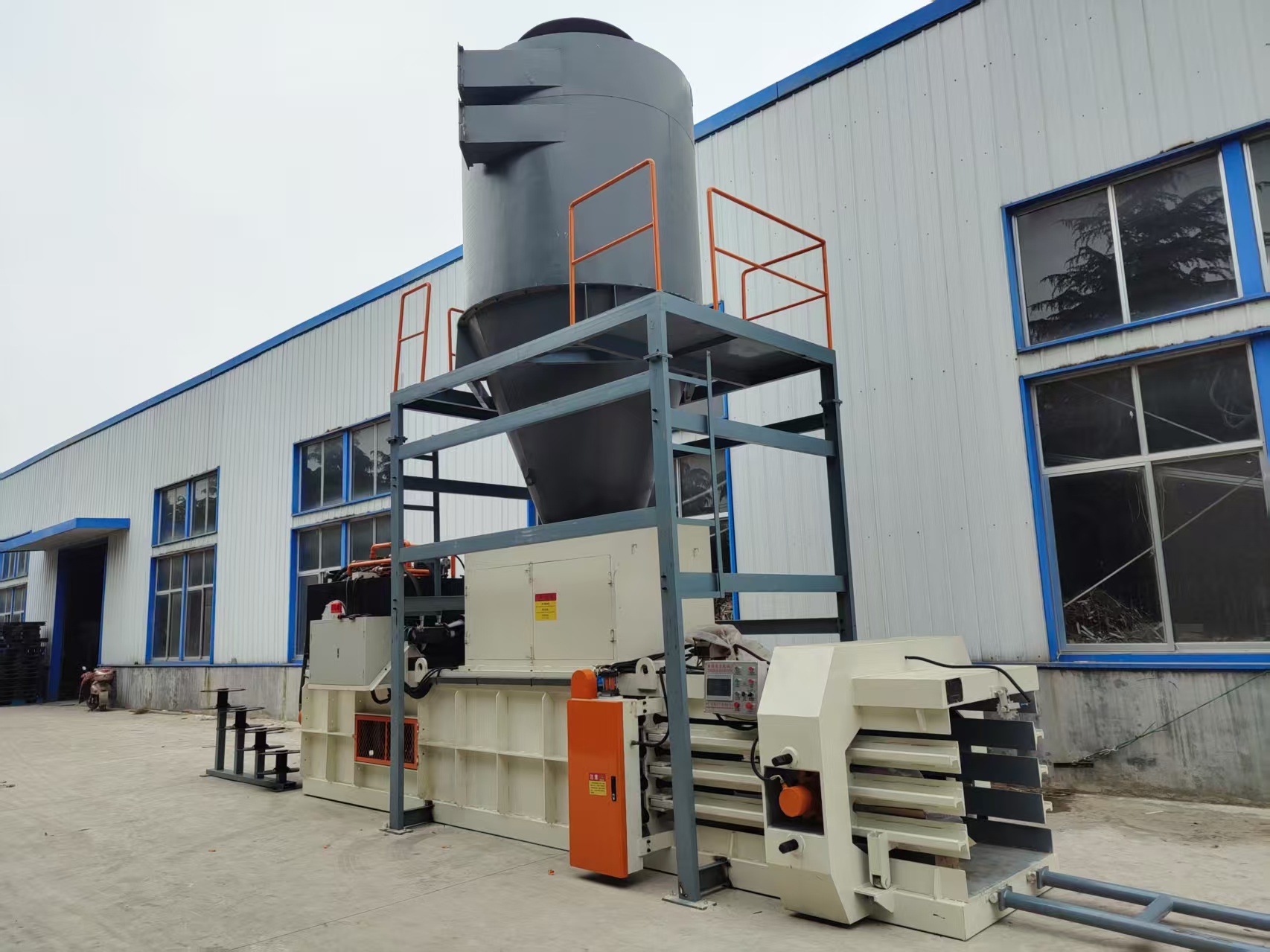 Horizontal Paper Baler