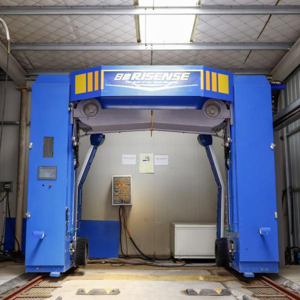 Автоматическая машина для стирки автомобилей под высоким давлением