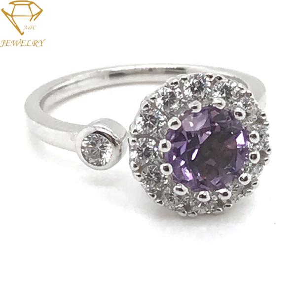 Trendy 18k Diamond Wedding Bands For Women