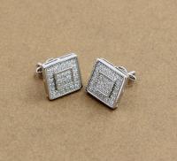 Boucles d'oreilles en argent sterling 925 avec des pierres de zirconium cubiques Boucle d'oreille unique CZ haute