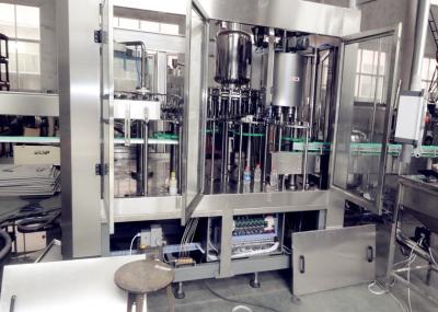 Máquina de enchimento carbonatada da bebida da garrafa de vidro, máquinas de enchimento carbonatadas do refresco