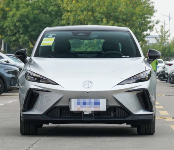 Кроссовер хэтчбека мест двери 5 варианта 5 MG Mulan 2023 425KM исполнительный