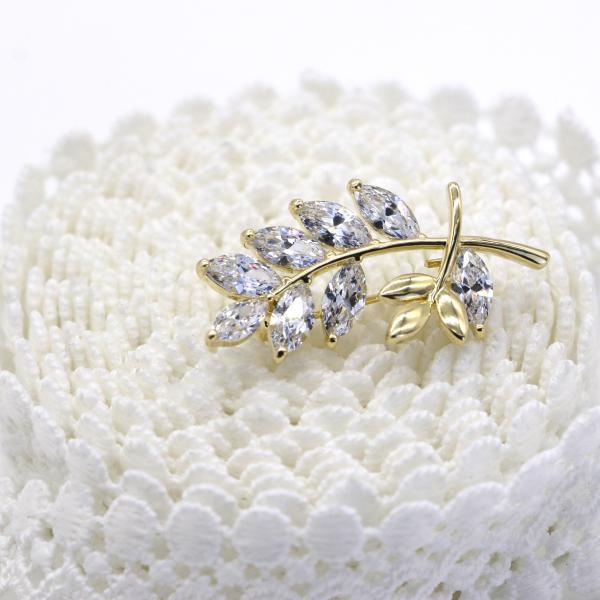 Leaf Shaped Collar Lapel Pin Hollow Gold Color Diamond Inlaid
