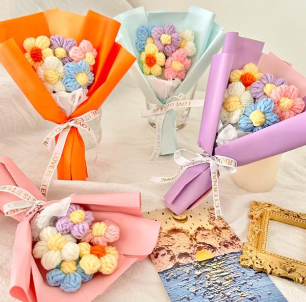 Knited Pile Flower Variety Handmade Mini Yarn Bouquet for Birthday Surprises