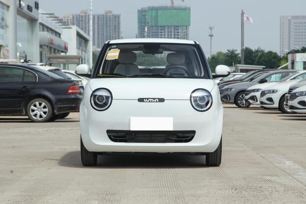 A movimentação New Energy de Changan LUMIN Mini Electric Car Left Hand usou o carro 155KM de EV