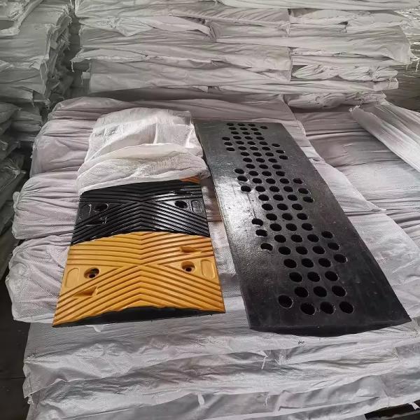 2024 Venda Quente Rodada Pesado Espessura limite Estrada Segurança Bump Speed Breaker