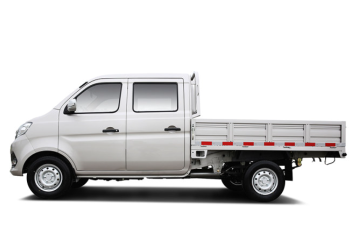 KYC T3 Commercial Truck with Robust Chassis, Flexible Cab Spaces, and Euro VI-compliant Engines