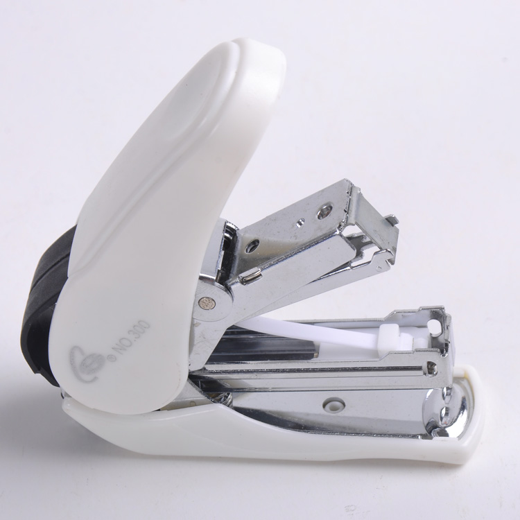 Wholesale mini stapler office stationery 24/6 plastic mini stapler