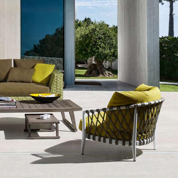Outdoor Furniture Custom Rattan Garden Sets for Balcony Sofa Coffee Shop and Restaurant