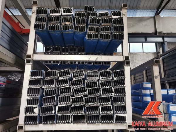 Building Material  Extruded Aluminum Profiles For Doors Windows