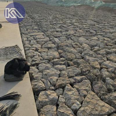 6*2*0.3m Galvanisée fil de fer Mesh Gabion panier avec 2,2 mm / 60*80 mm trou de maille pour la protection du canal de la rivière Gabion