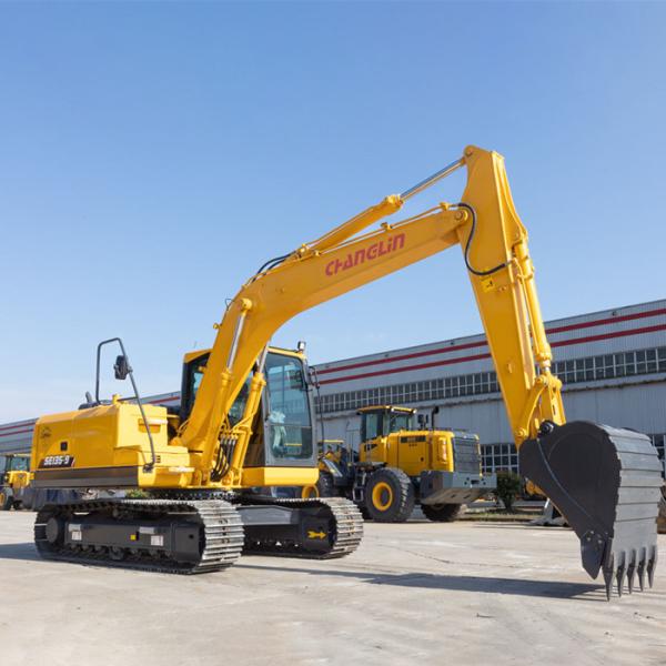 長腕掘削機 ZG135S エルゴノミックなデザイン 広々とした運転スペース