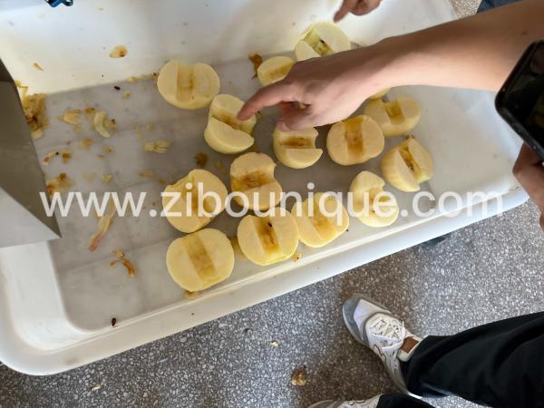Machine industrielle automatique de pellicule et de décodage des pommes de persimmon pour la transformation alimentaire