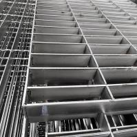 Grille de revêtement de sol en acier inoxydable avec soudage sous pression par machine