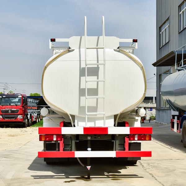 16000 Liters Capacity 6x4 8x4 Fuel Tank Oil Tanker Truck For Heavy Load Manual Transmission