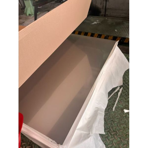 430, 201, 304, 304L, 316L, 309S, 310S, 2205, 2507... Used in kitchen and dining equipment, architectural decoration, food machinery, medical devices, energy and environmental protection fields...