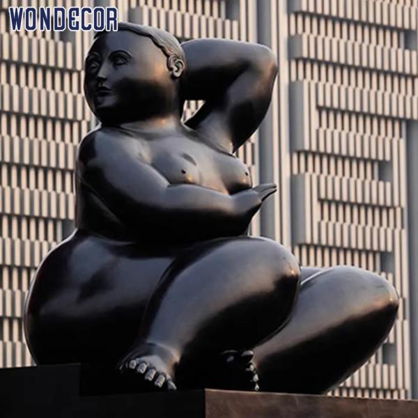 Fat Woman Bronze Statues Sculpture 210cm For Garden Decoration