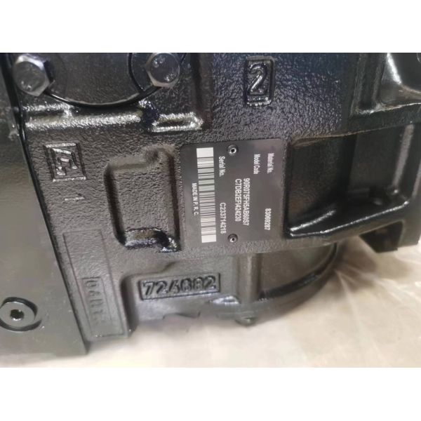 Danfoss 90R100 Series Hydraulic Piston Pump with 100 cm³/rev Displacement for Heavy-Duty Applications and Robust Construction