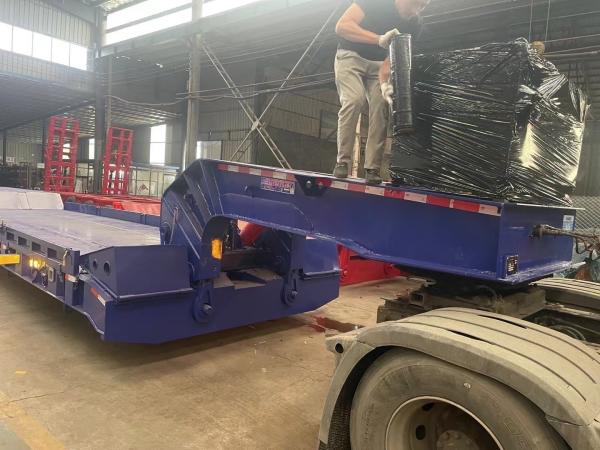 13t Grade Heavy Duty Gooseneck Low Bed Excavator Semi Trailer with Customization