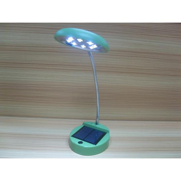 Energy saving green 100 * 92 * 260mm 80mAh / 5.5V 8LEDs solar powered led lamp