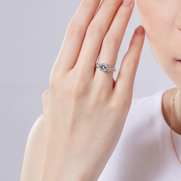 Corte redondo CZ Eternity 925 de plata esterlina Anillo de boda para mujeres Regalos