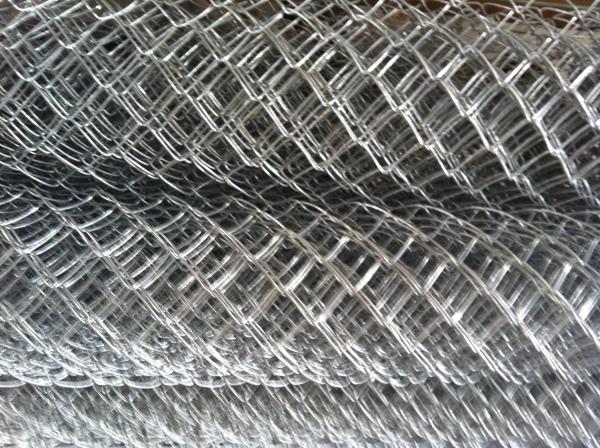 Chain Wire Fence Hurricane Mesh ,Cyclone Mesh Fence Roll For Sale Customized Specification 1.2m x 30m