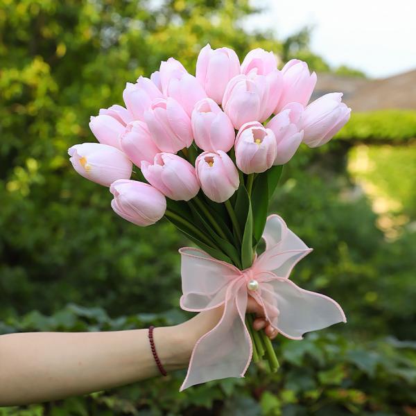 Bouquets de tulipes, fleurs fausses, fleurs simulées, décoration du salon, arrangements floraux, fleurs de soie, fleurs en plastique, fleurs de table à manger, arrangements floraux
