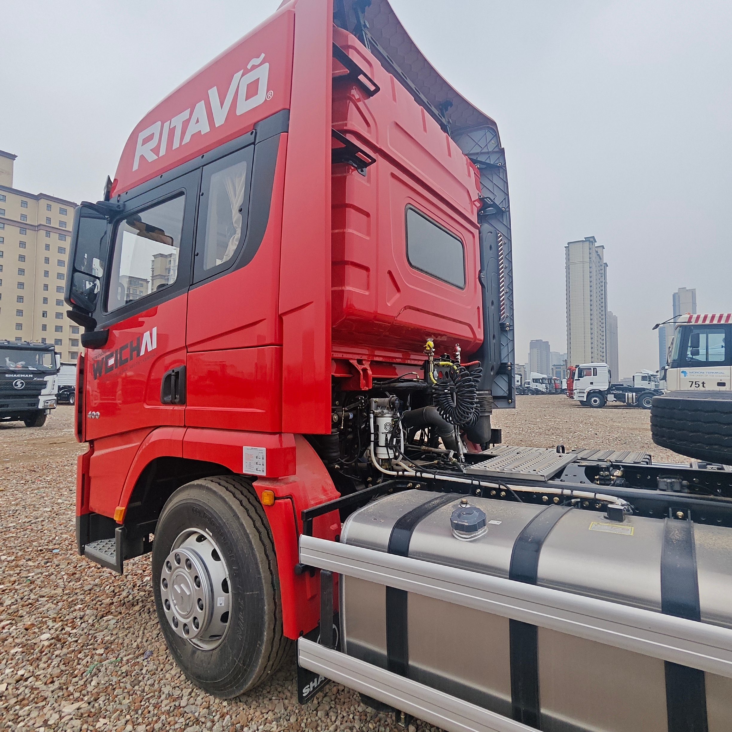Shacman X3000 6×4 Tractor Truck 460HP Diesel 600L Aluminum Tank for Highway Secondary Road Freight Transport
