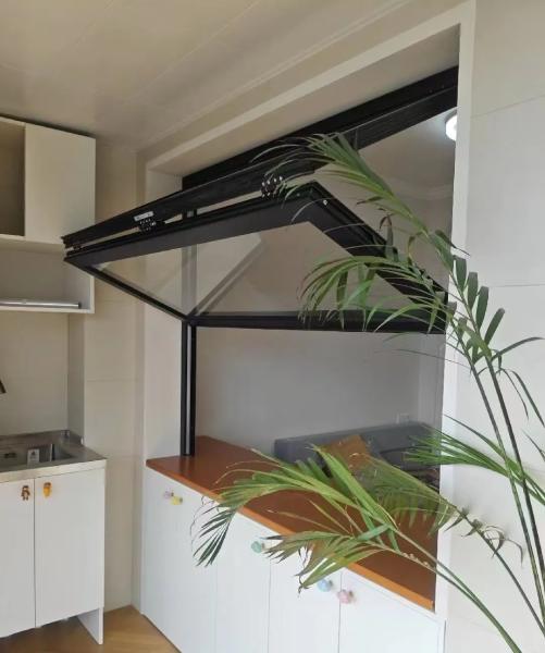 Desert Climate Reflective Coating Folding Windows - 50% Solar Reflectance Index