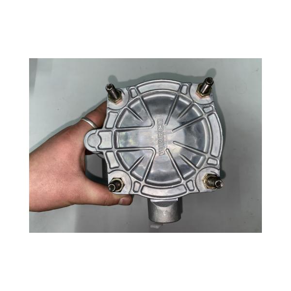 Truck Model SINOTRUCK HOWO Air Drier Assembly 8112337 1082030 21620174 for Volvo Scania