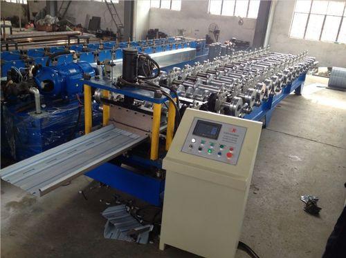 Automatic Standing Seam Metal Roof Machine For Warehuose , Standing Seam Panel Machine