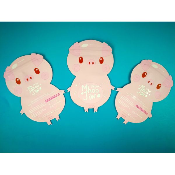 Adorable Pig Shape Party Wedding Candy Treat Bags with Handle Recyclable Plastic Zipper Top Customized Snacks Pouch