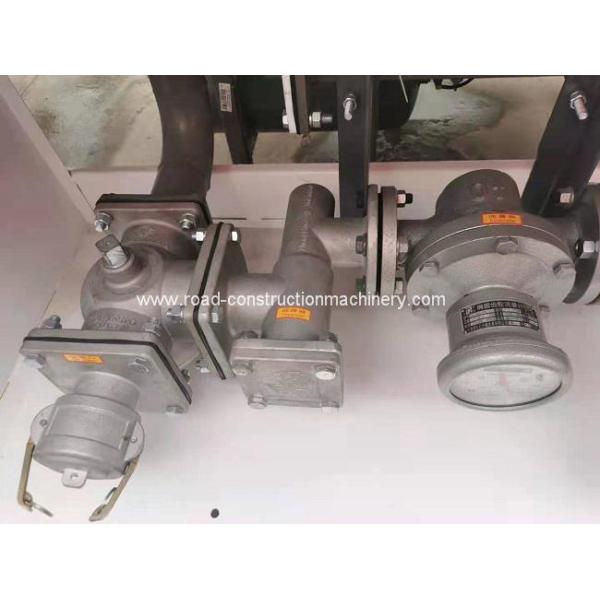 Acier Q235 20m3 Camion-citerne à carburant Sinotruk Howo 6x4 371 ch pour le pétrole