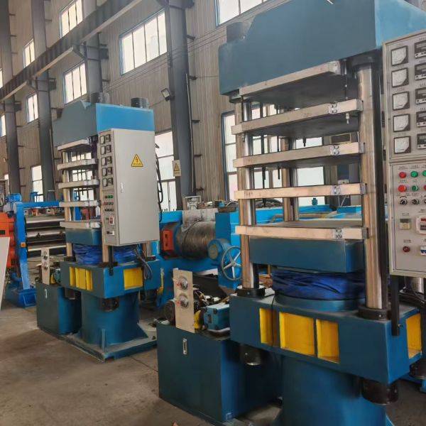 Rubber Flat Vulcanizing Machine with PLC Fully Automatic Control 200T Total Pressure and 800mm x 800mm Plate Size for EPDM Rubber Flange Gasket Manufacturing