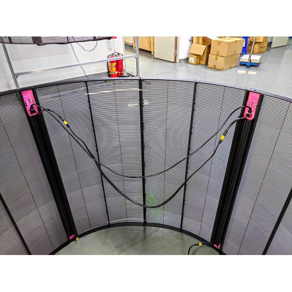 Écran d'affichage LED P3.9/7.8 d'intérieur de haute qualité, écran de grille, verre de fenêtre couleur pour centre commercial publicitaire