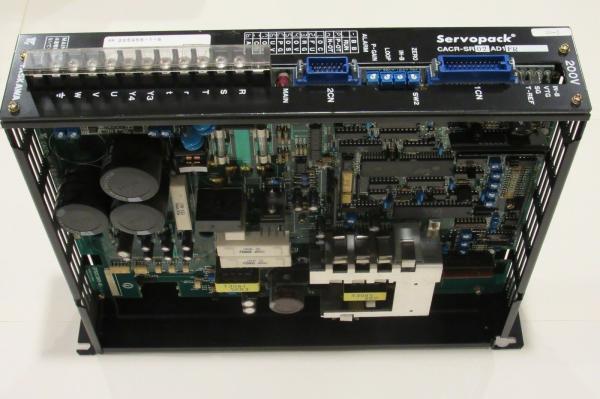 YASKAWA CACR-SR02-AD1-FR |  Movimentação servo 200V   Controlador servo novo original industrial