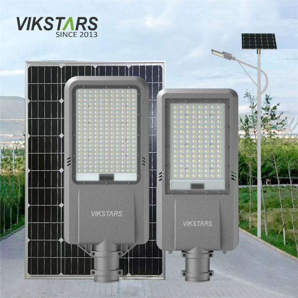 200W 300W 400W 500W Classique Aluminium Solar Street Lights Pour le jardin du village à l'extérieur